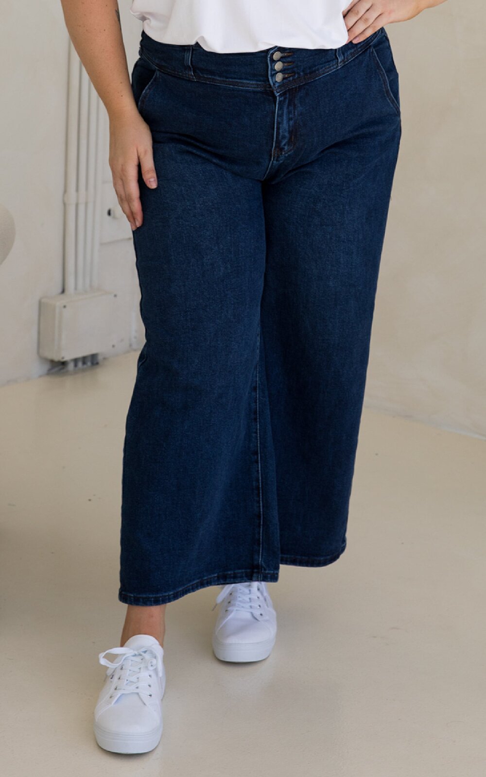 Wide Leg Jean product photo.