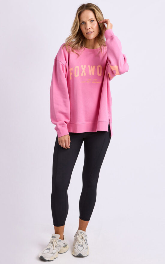 Interval Crew product photo.