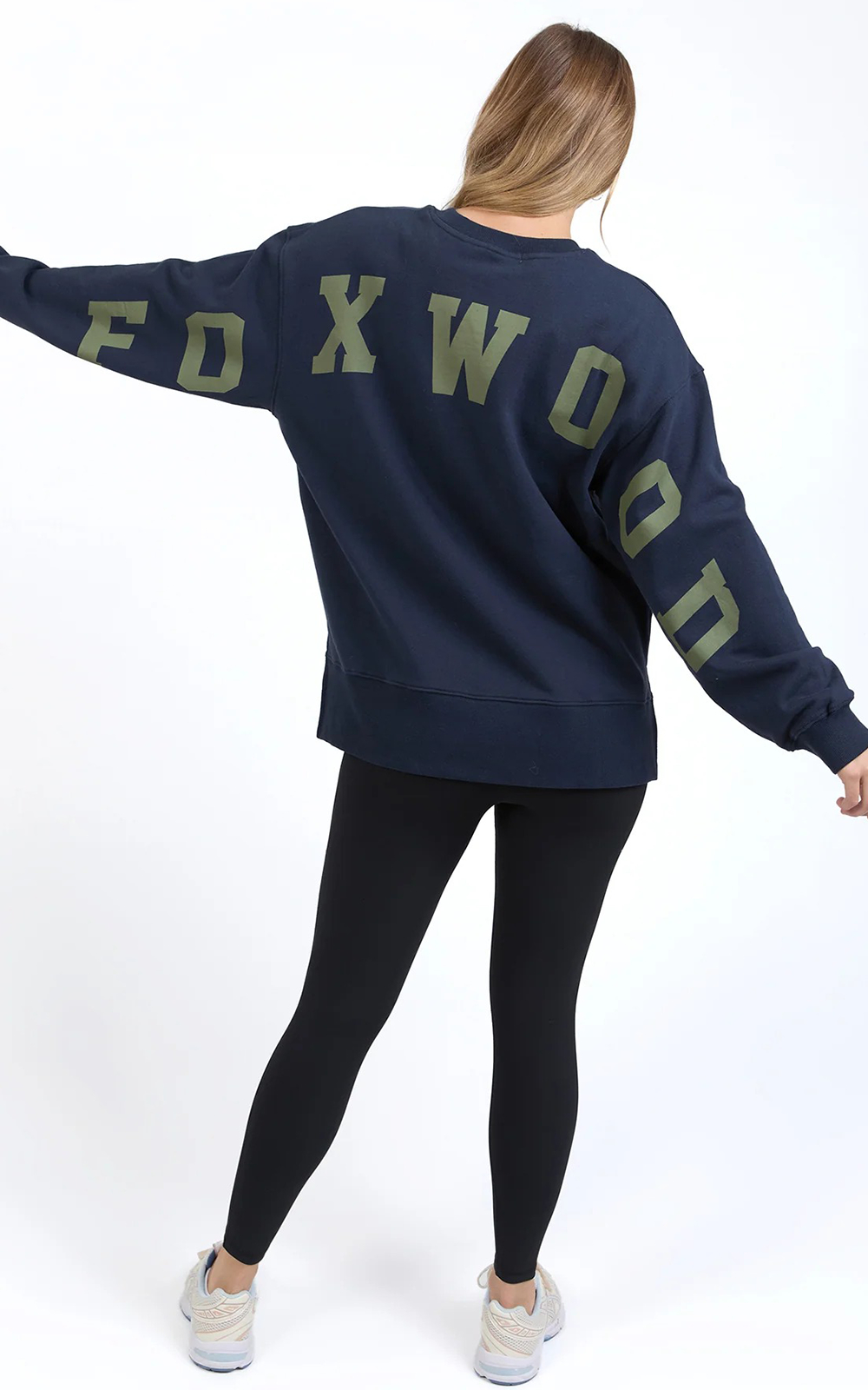 Interval Crew product photo.