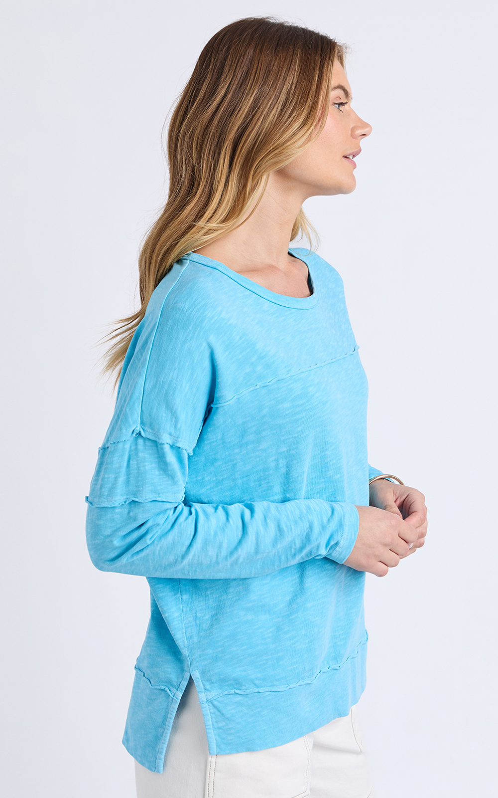 Jayne Throw On Top product photo.