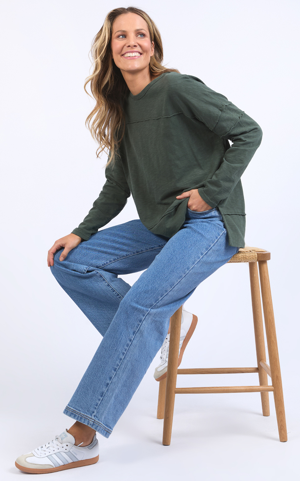 Jayne Throw On Top product photo.