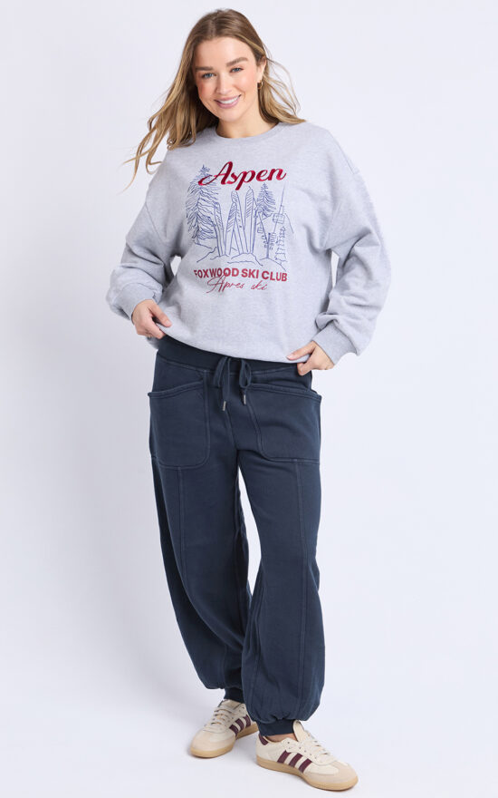 Leo Trackpant product photo.