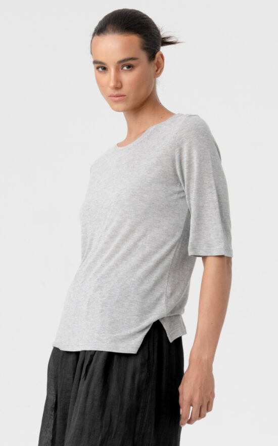 Linen Tee product photo.