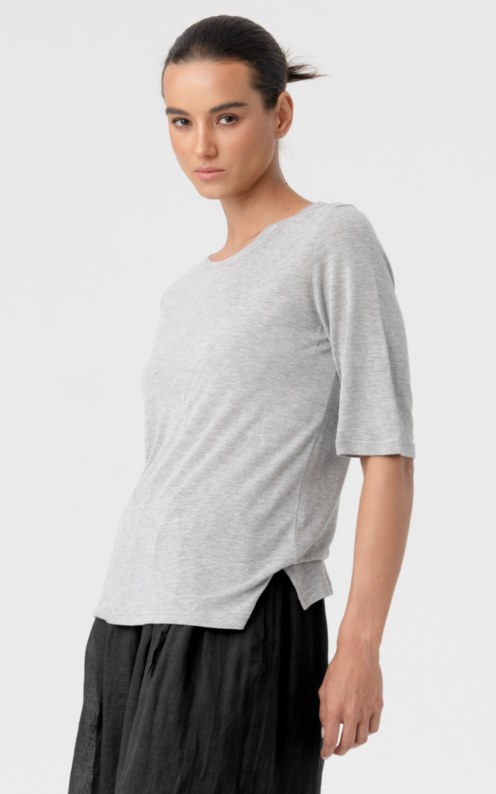 Linen Tee product photo.