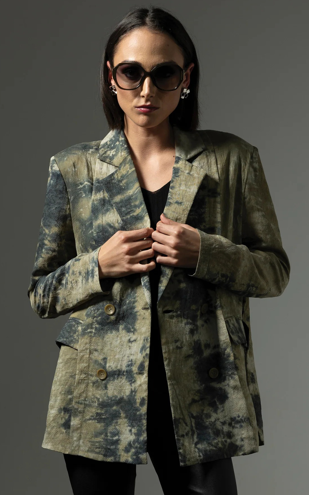 Keros Blazer product photo.