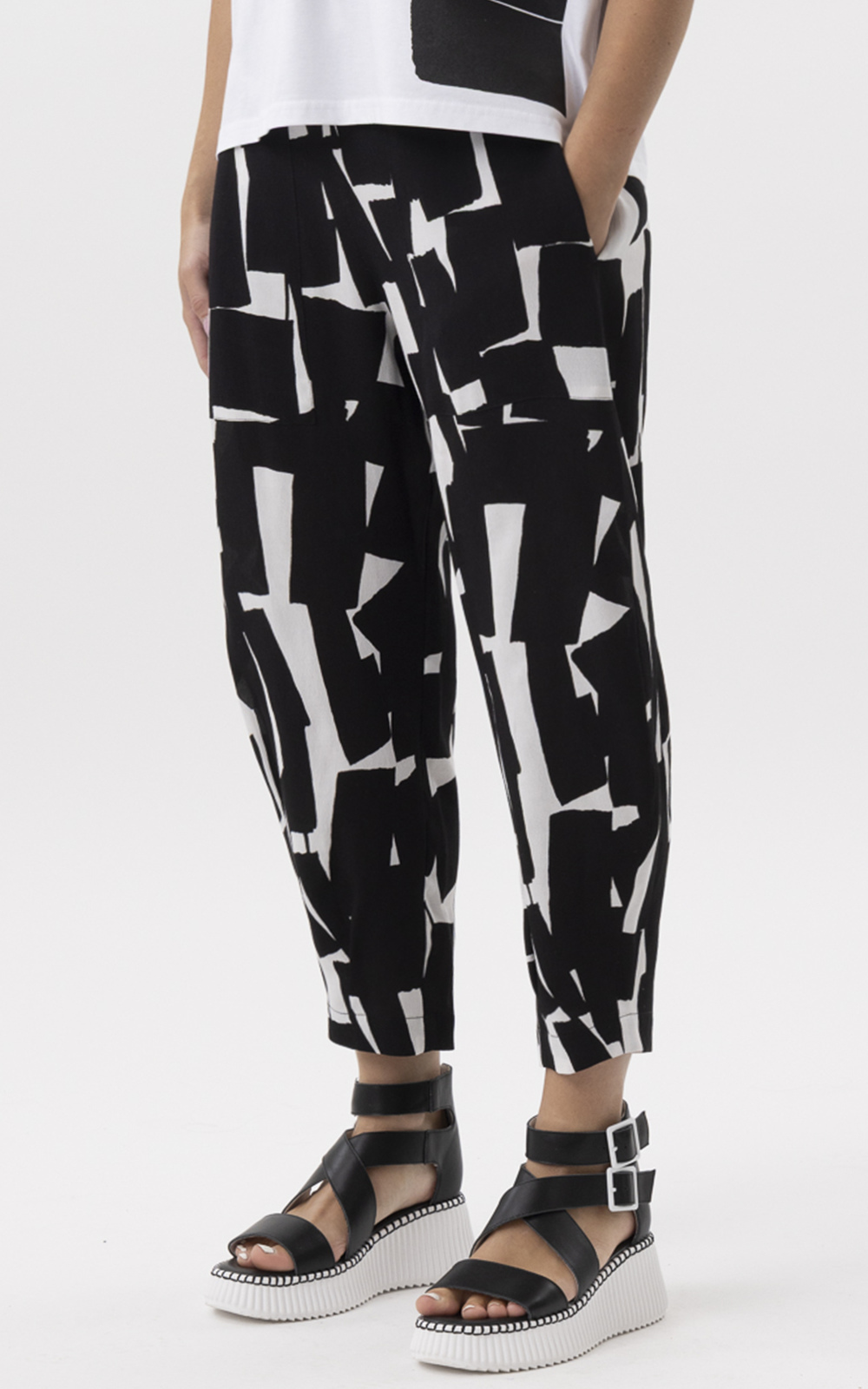 Abstract Oasis Pant product photo.