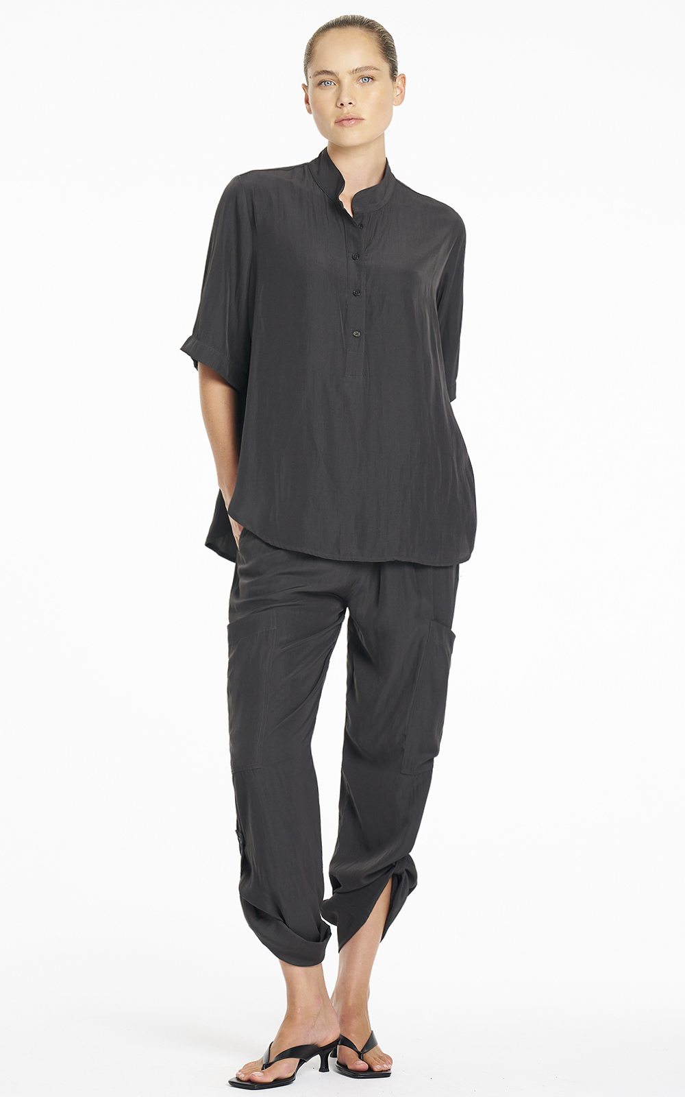 Tab Swish Plaza product photo.