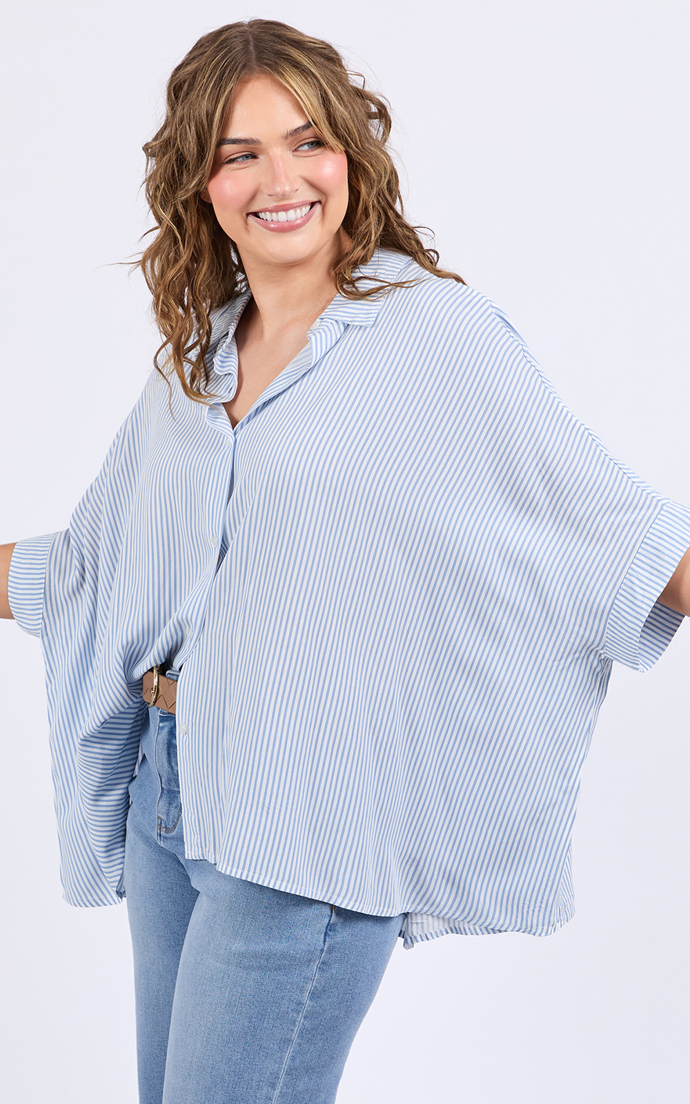Luna Shirt product photo.