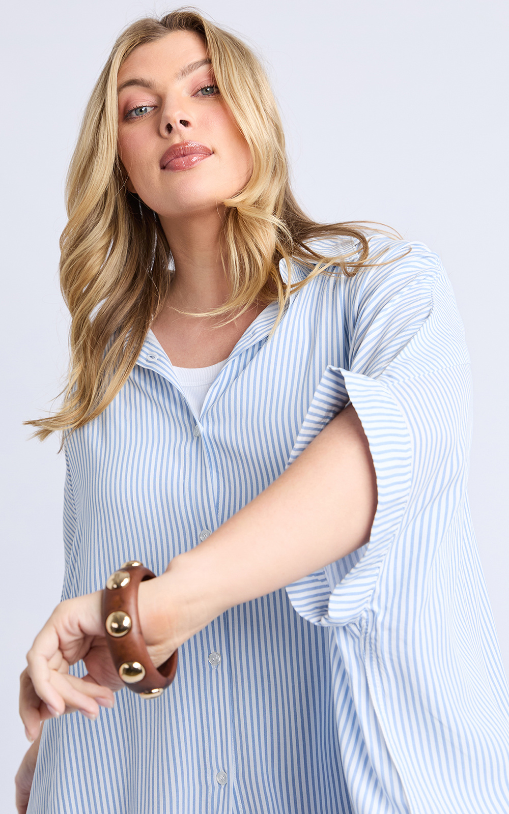 Luna Shirt product photo.
