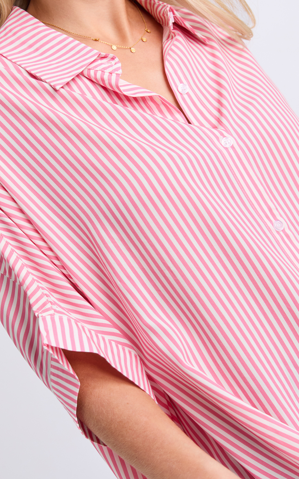 Luna Shirt product photo.