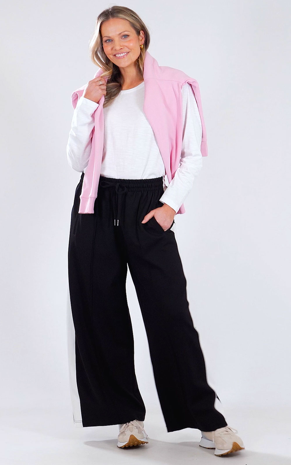 Carmen Wide Leg Ponte Pant product photo.