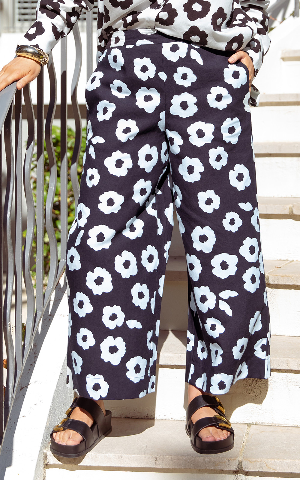 Azalea Pant product photo.