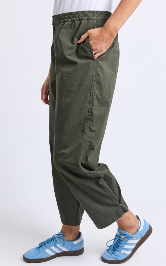 Relaxed Ankle Pant product photo.