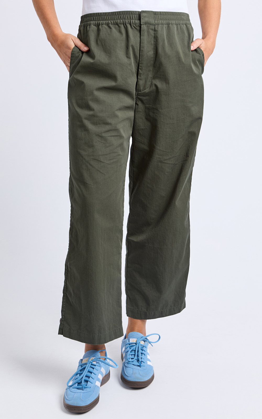 Relaxed Ankle Pant product photo.
