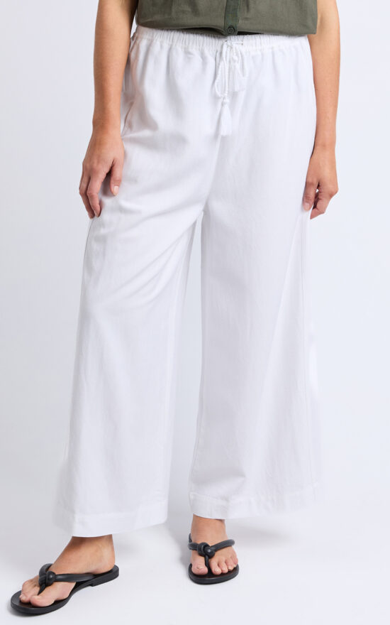 Maura Pant product photo.