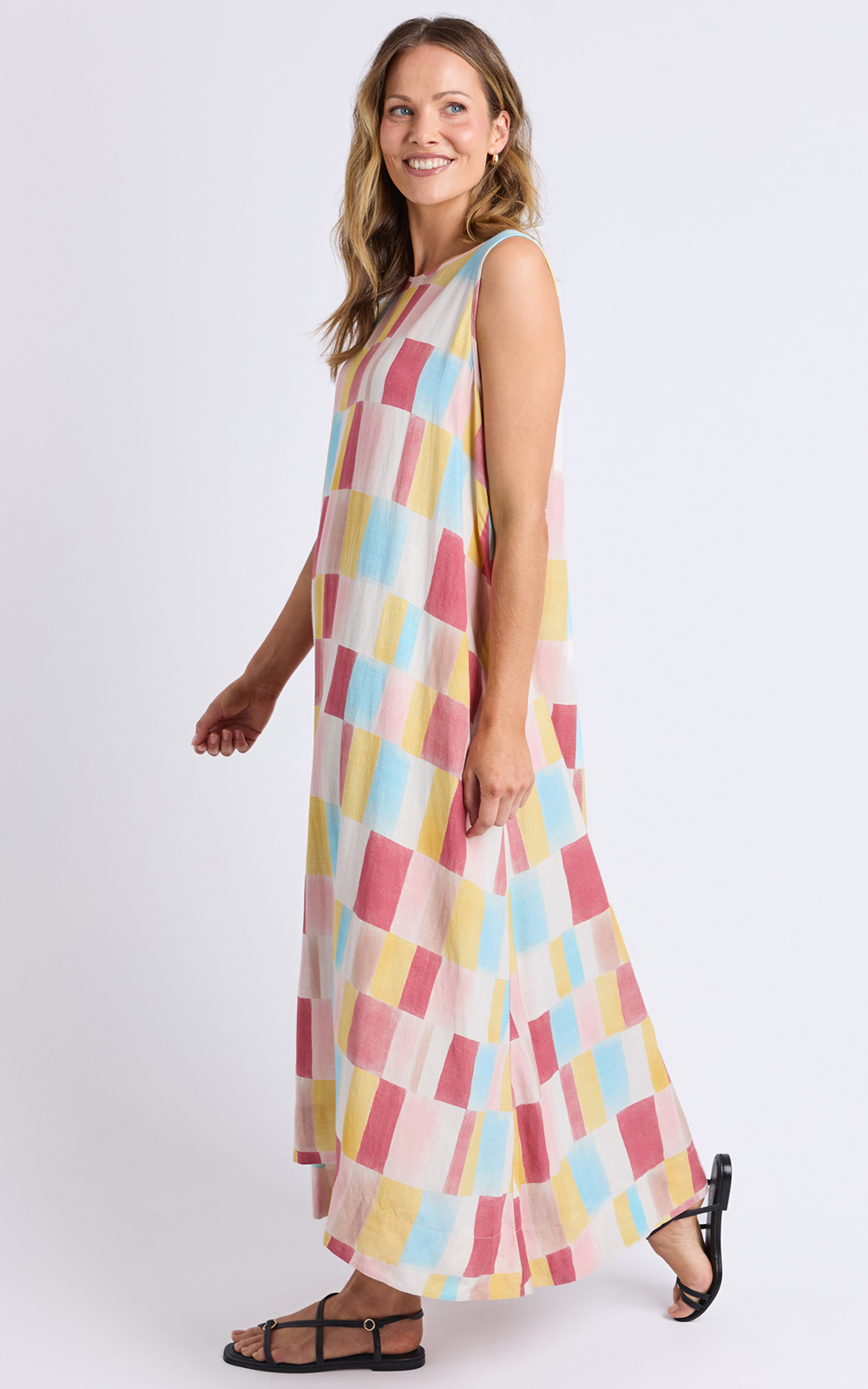 Cinque Dress product photo.