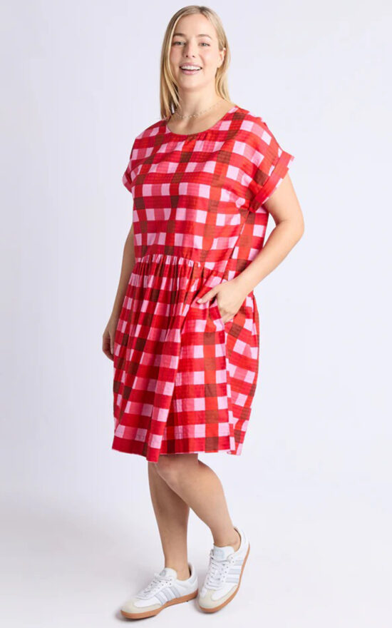 Edin Short Sleeve Dress product photo.