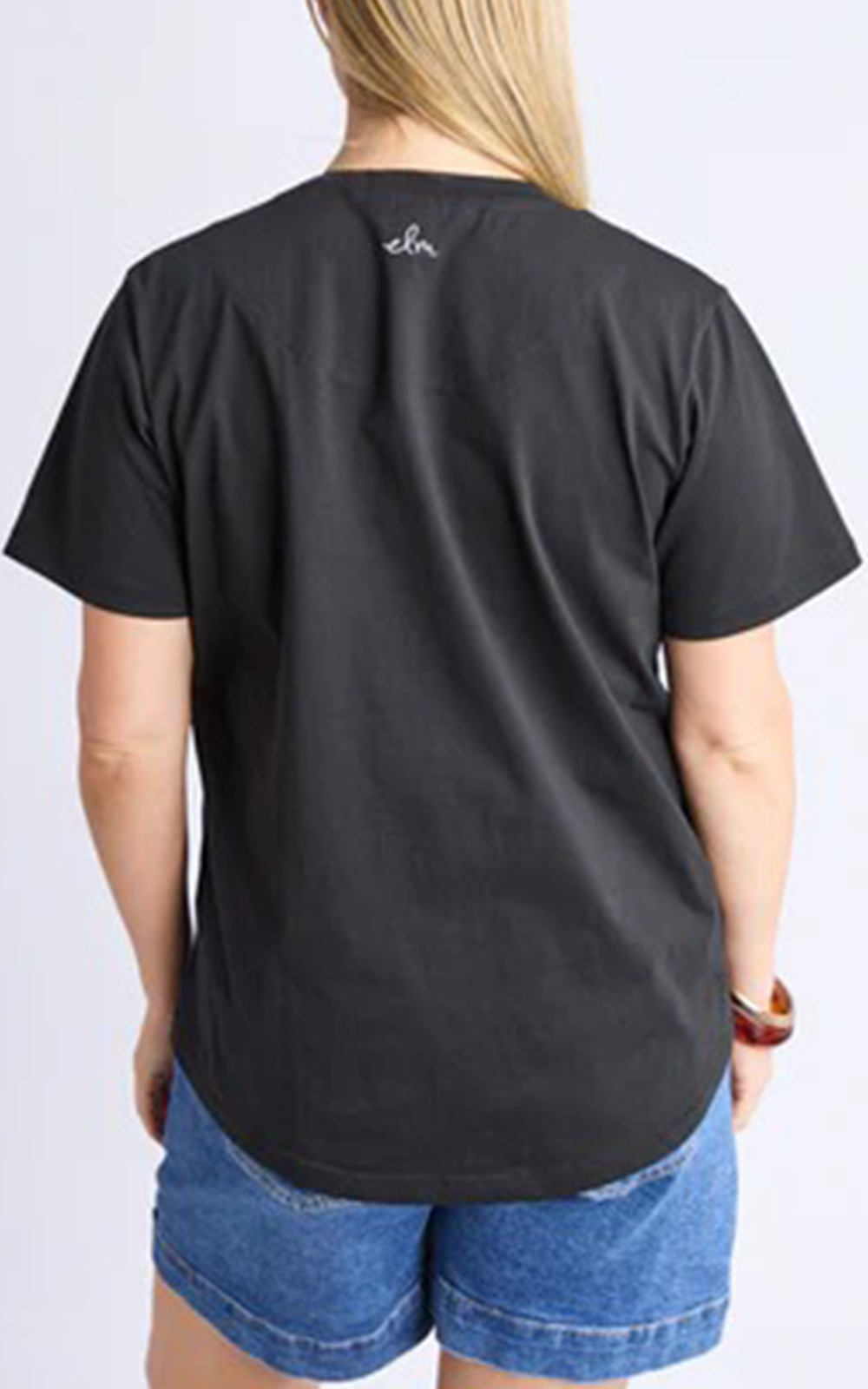 Casa Tee product photo.