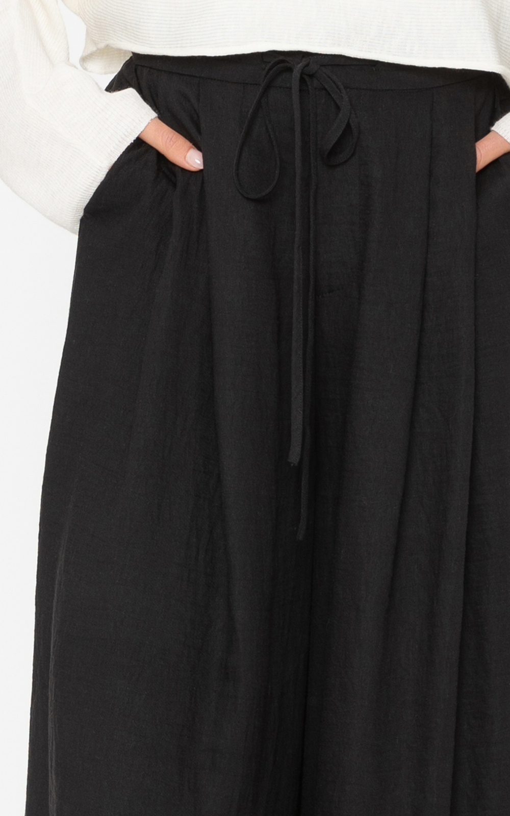 Iris Pants product photo.