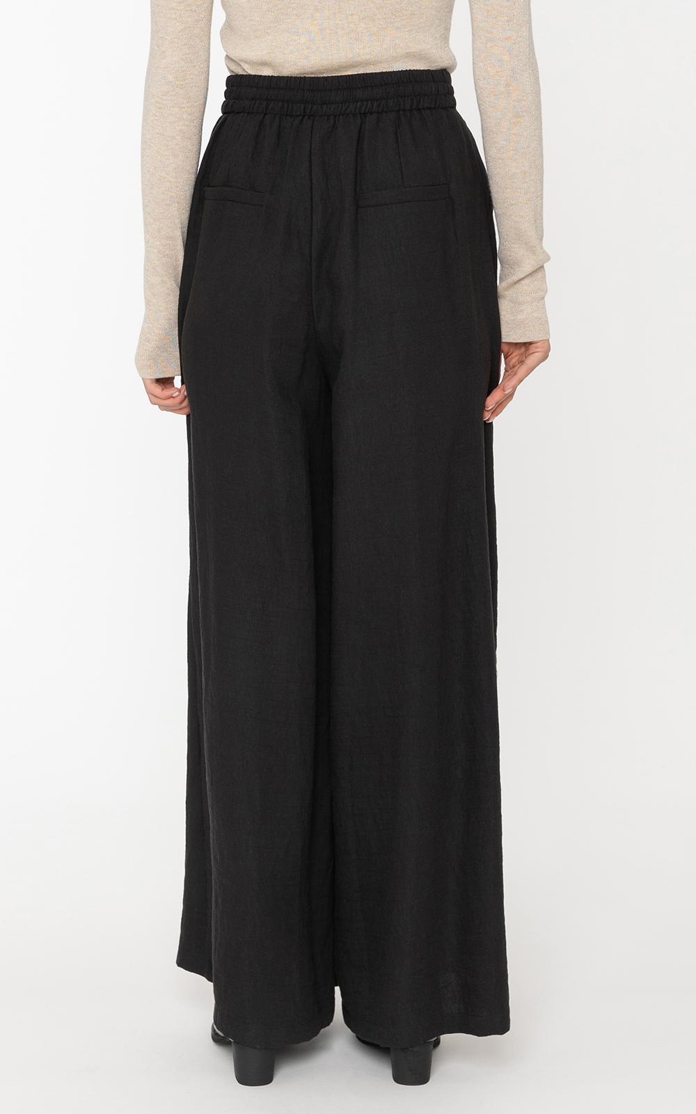 Iris Pants product photo.