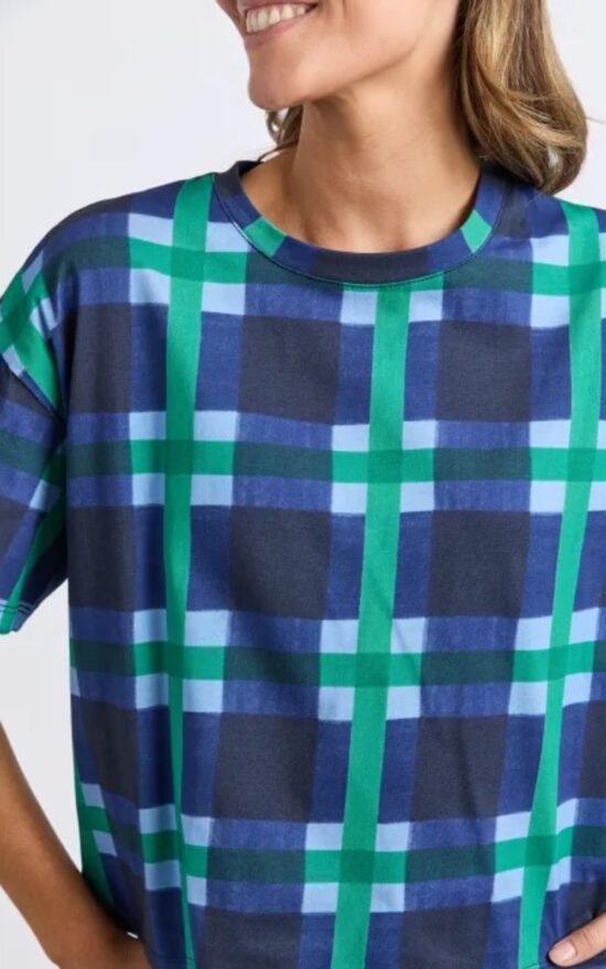 Bari Tee product photo.