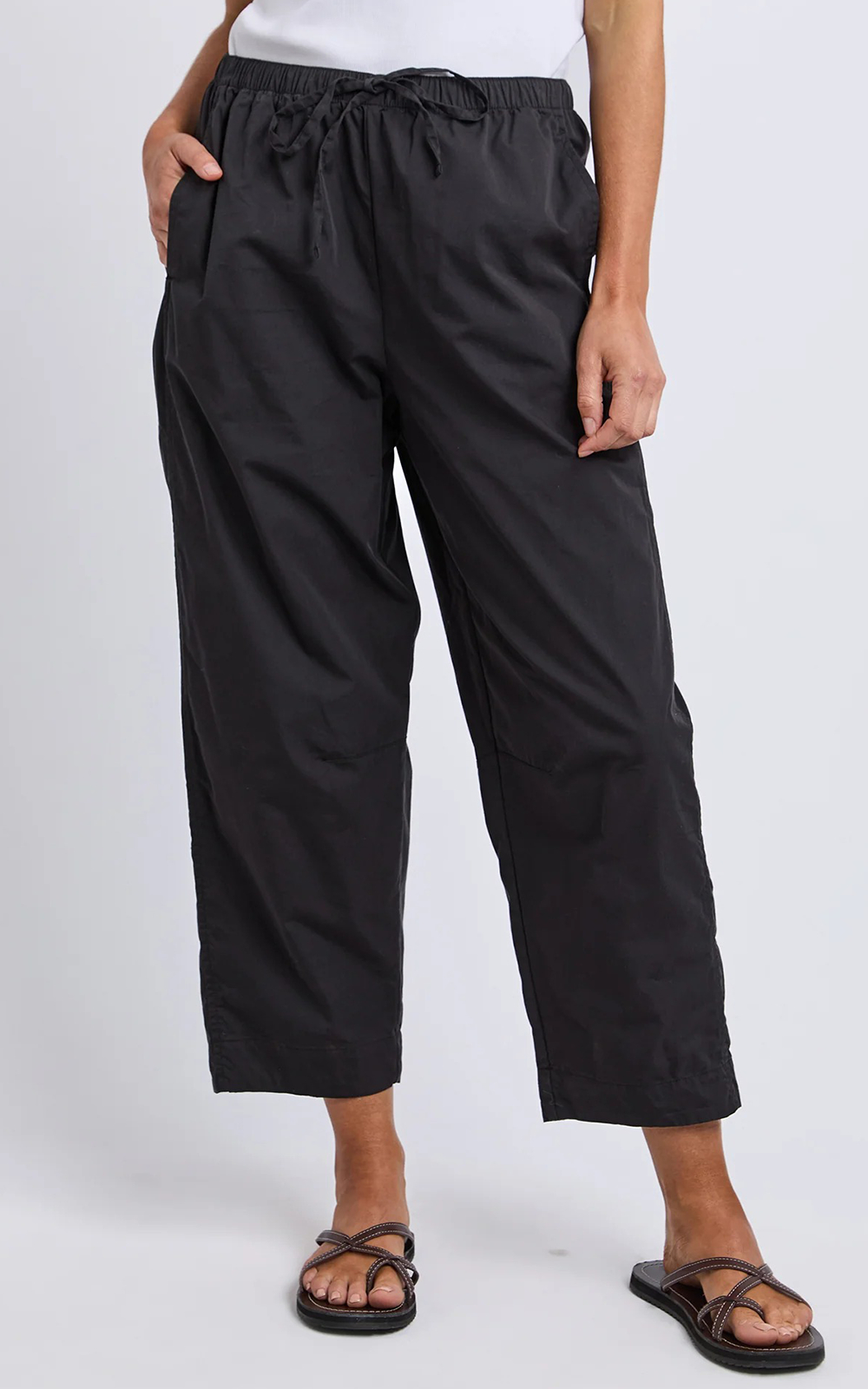 Lund Barrel Leg Pant product photo.