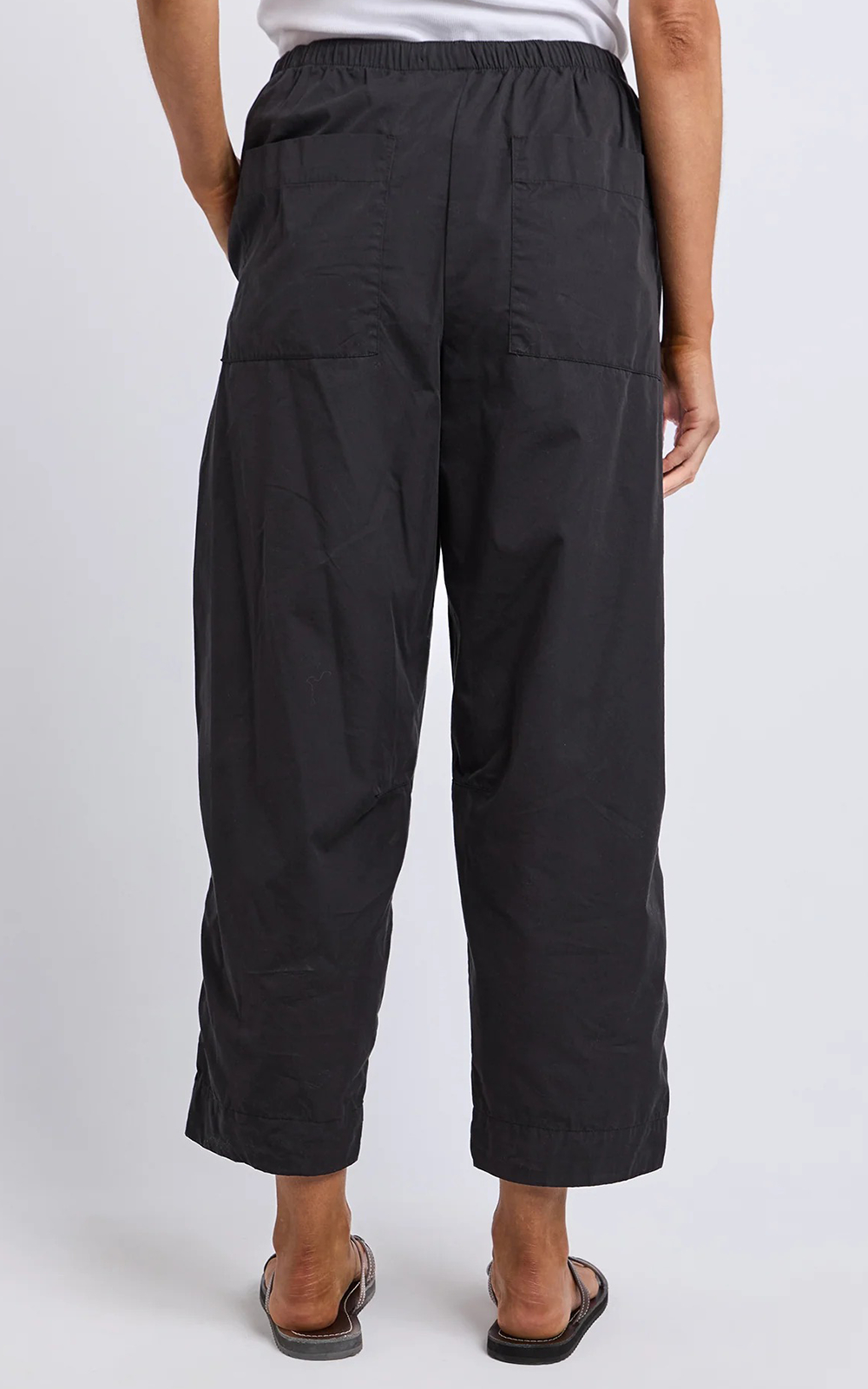 Lund Barrel Leg Pant product photo.