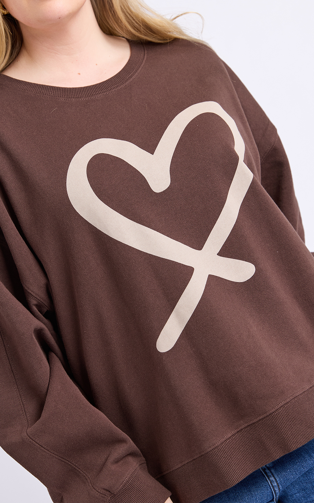 Elin Crew product photo.