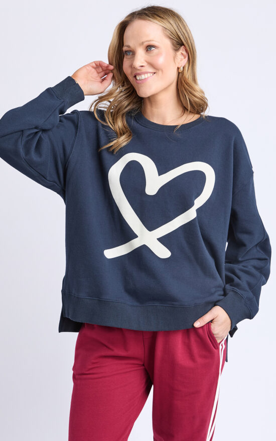 Elin Crew product photo.