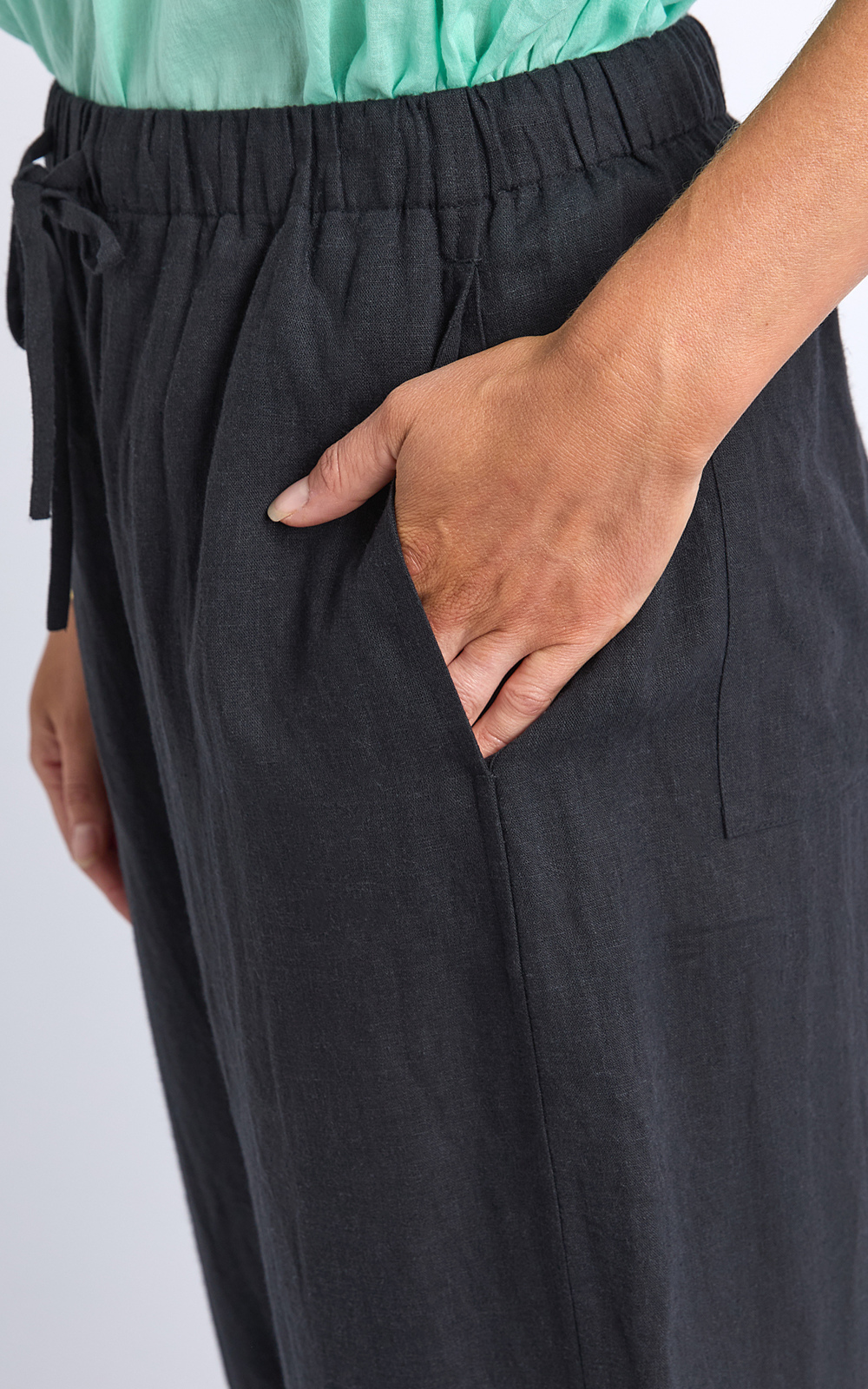 Barrel Pant product photo.