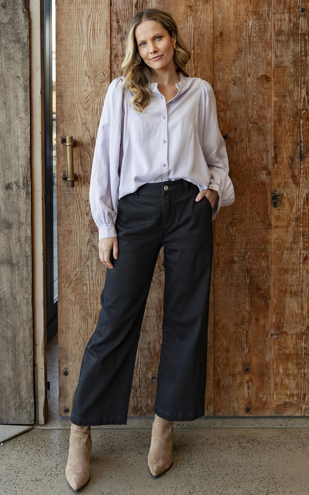 Izzy Wide Leg Jean product photo.
