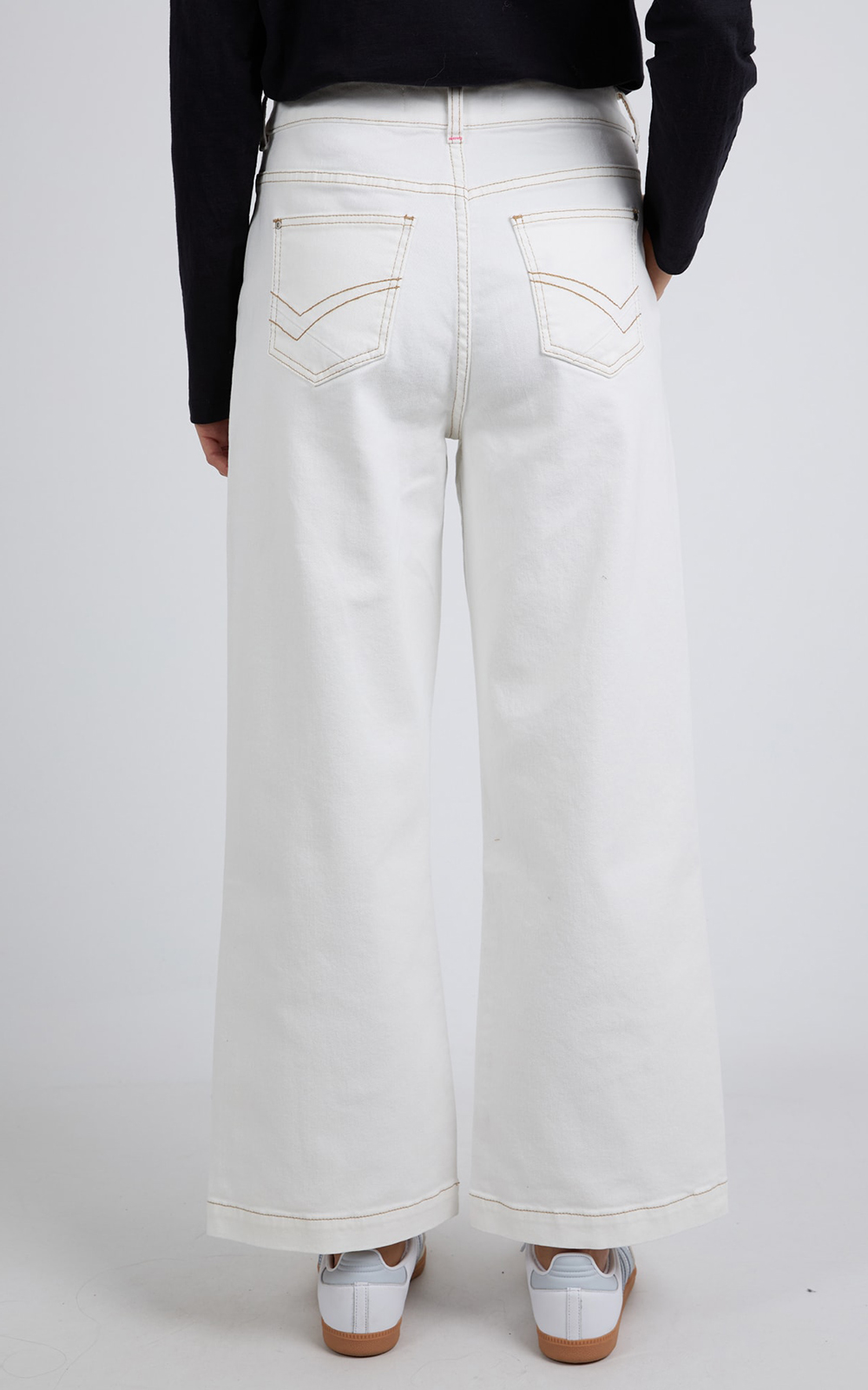 Izzy Wide Leg Jean  product photo.