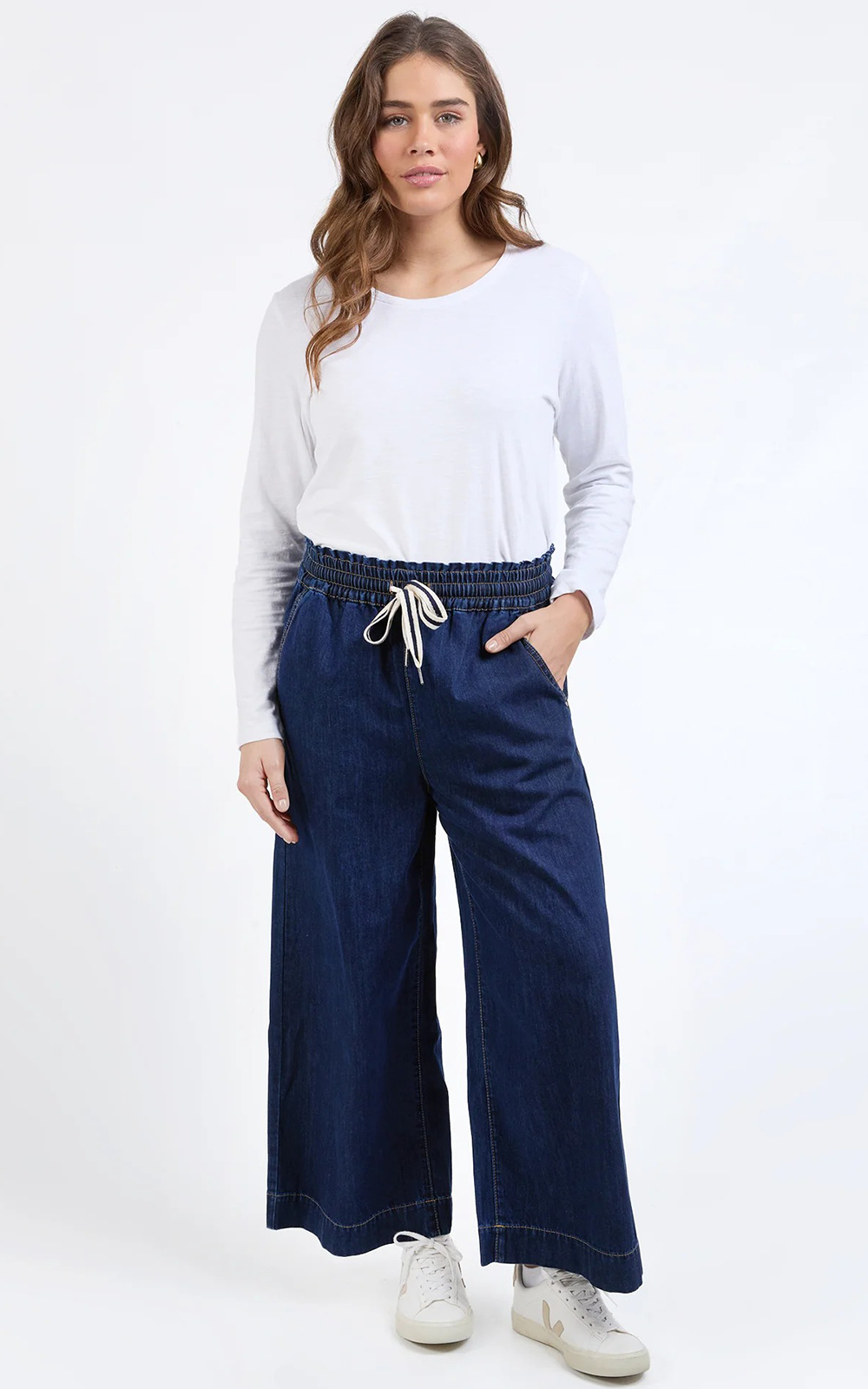 Greta Wide Leg Pant product photo.