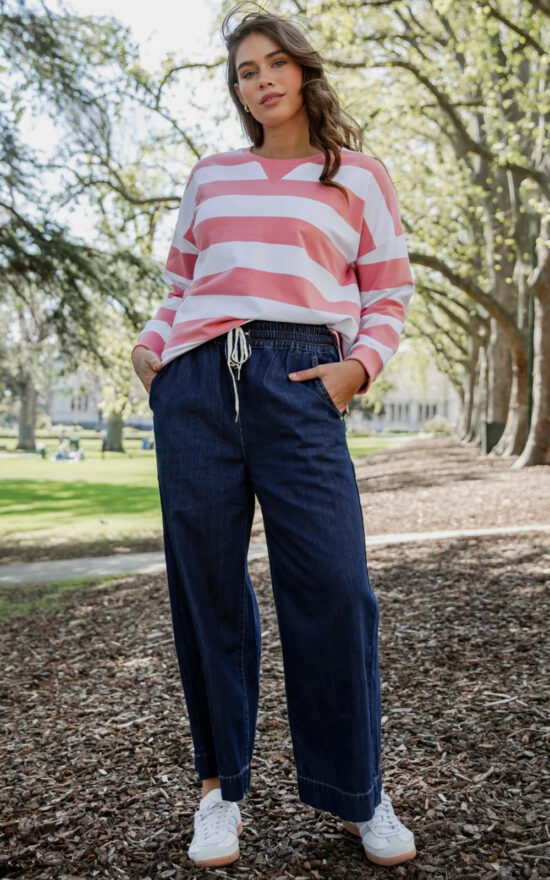 Greta Wide Leg Pant product photo.