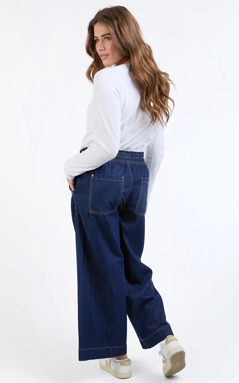 Greta Wide Leg Pant product photo.