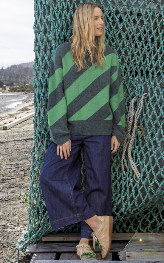 Greta Wide Leg Pant product photo.