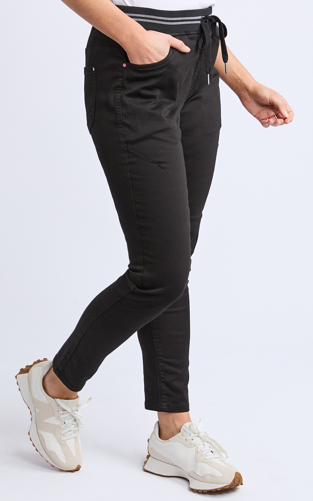Margo Jogger product photo.