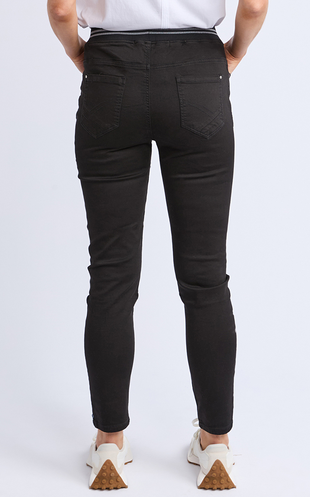 Margo Jogger product photo.