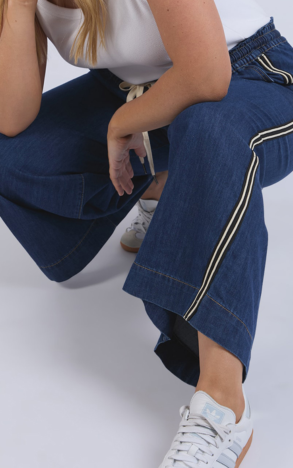 Greta Wide Leg Pant W Side Tape  product photo.