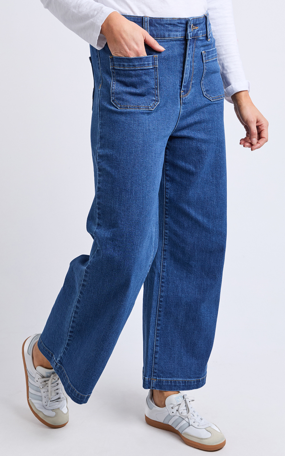 Alyssa Front Pocket Jean product photo.