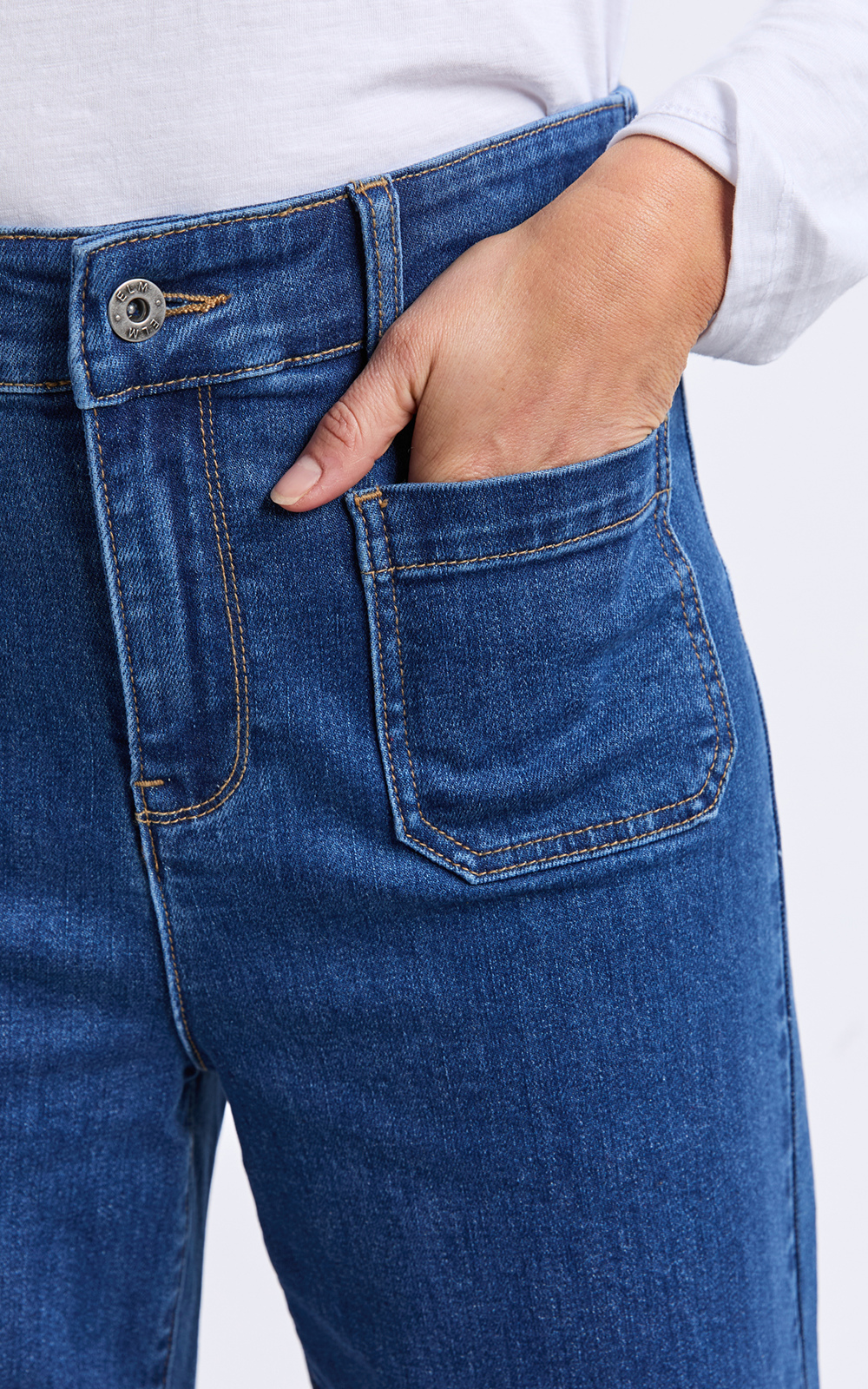 Alyssa Front Pocket Jean product photo.