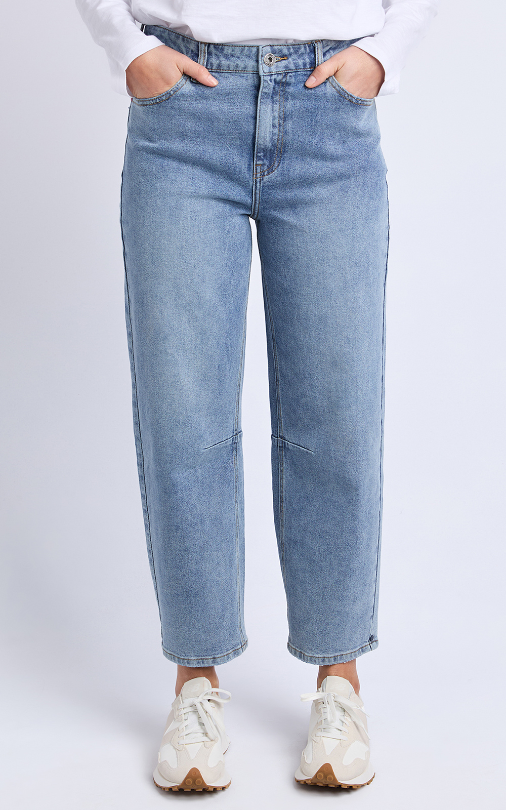 Bessie Barrel Leg product photo.