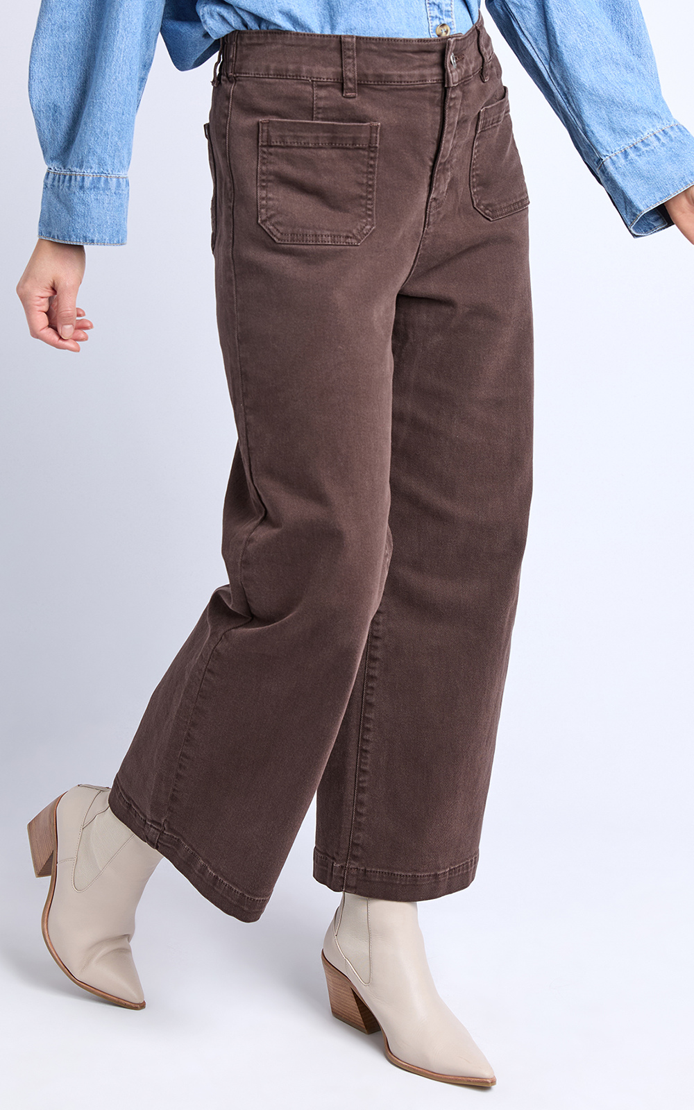 Delphi Front Pocket Jean product photo.