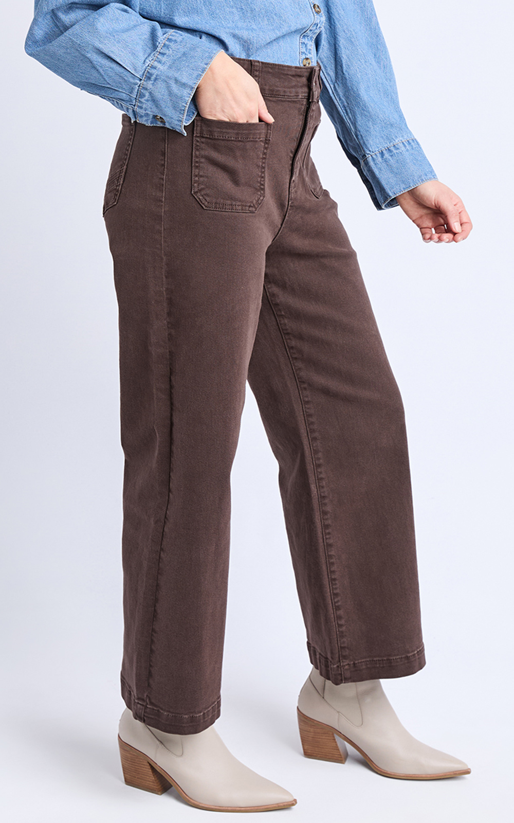 Delphi Front Pocket Jean product photo.