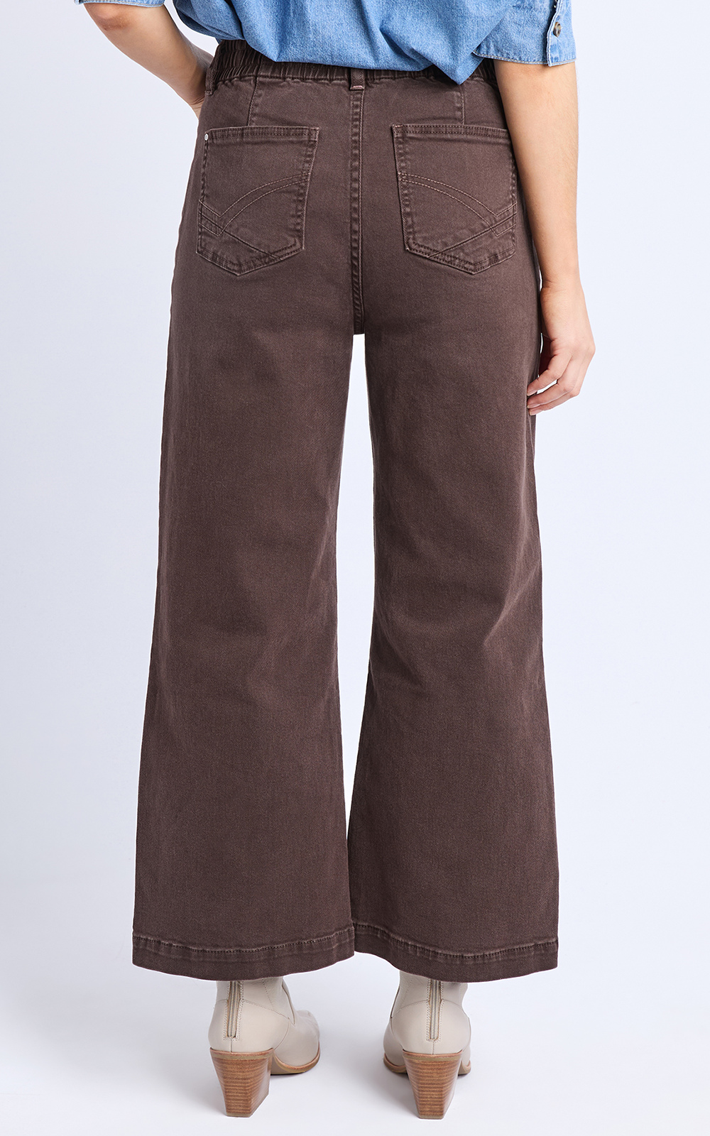 Delphi Front Pocket Jean product photo.