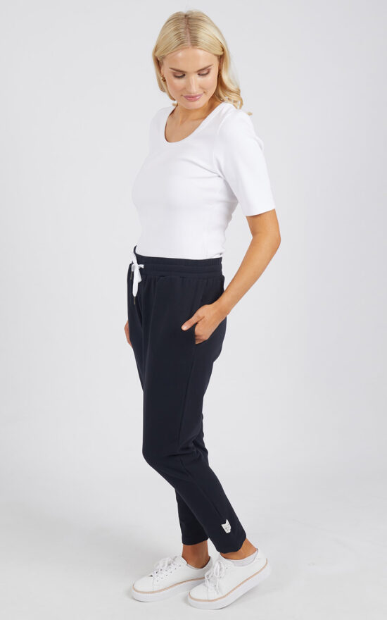 Lobby Pant product photo.
