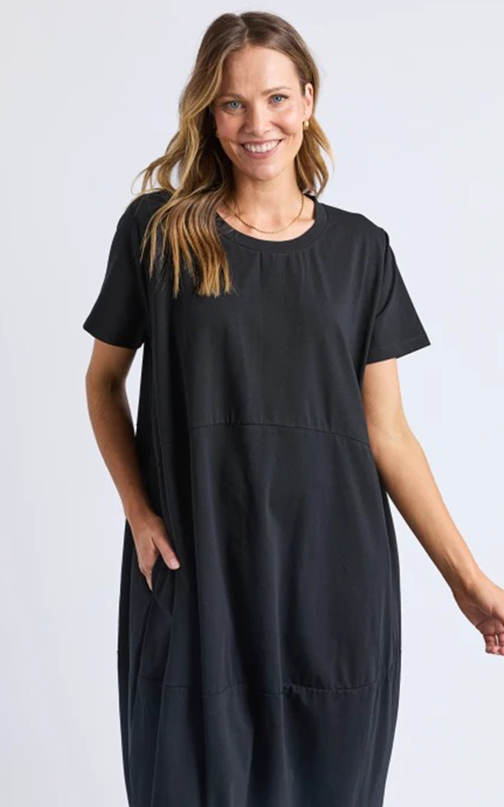 Diana Ss Dress product photo.