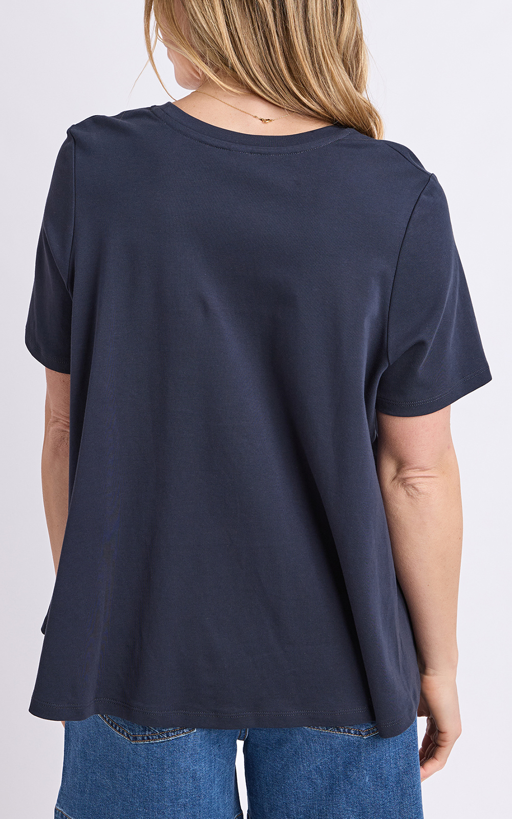 Daisy Tee product photo.