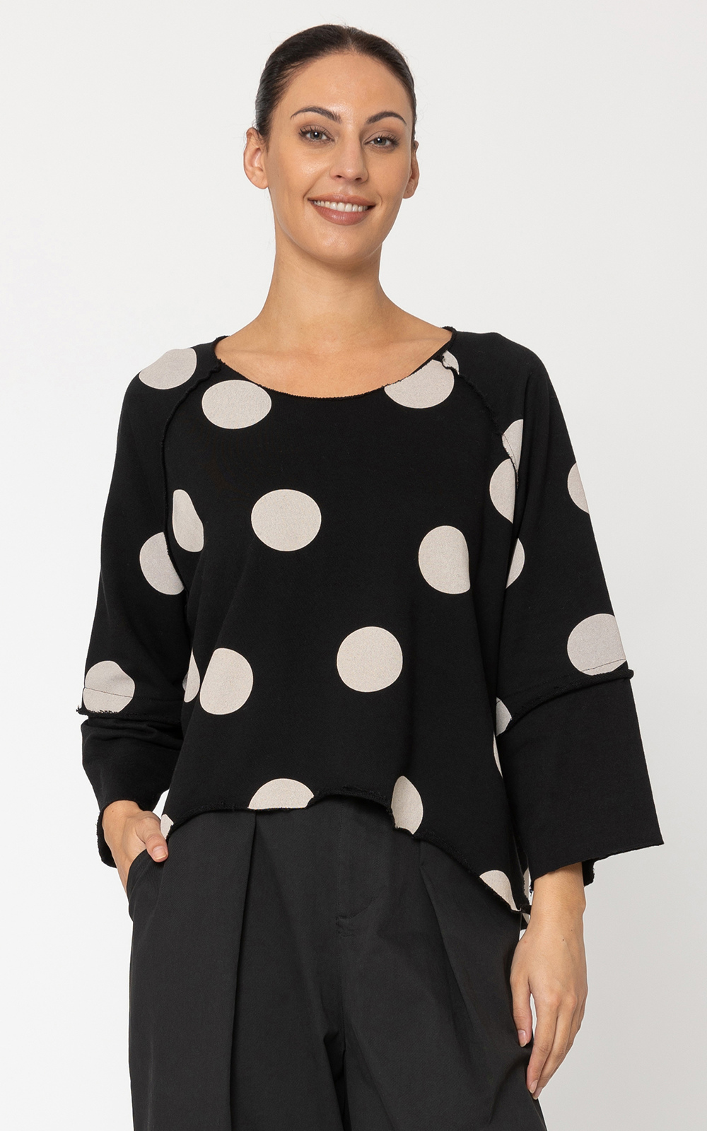 Riza Sweatshirt product photo.