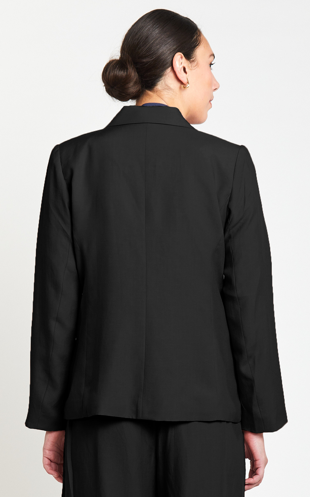 Soprano Boyfriend Blazer product photo.